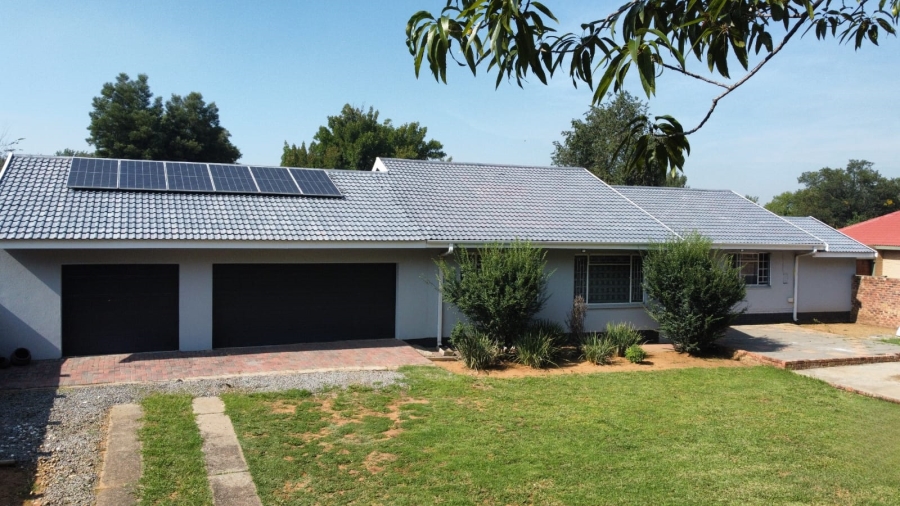 3 Bedroom Property for Sale in Vaalpark Free State